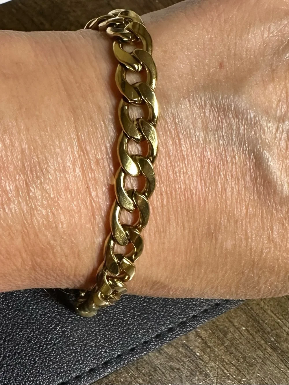 18K Gold Chain Bracelet 9” waterproof non tarnish
